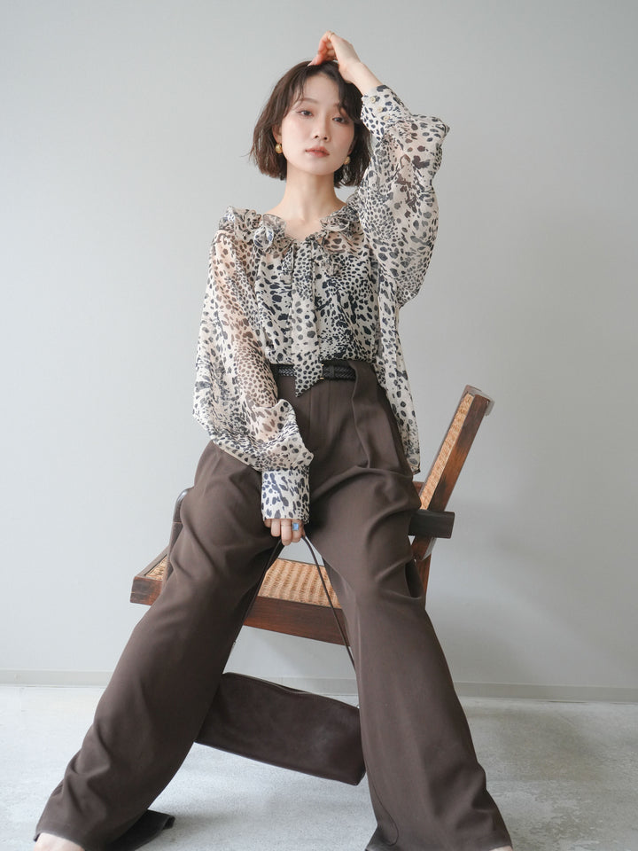 [予約]ラッフルネックシアーブラウス/leopard