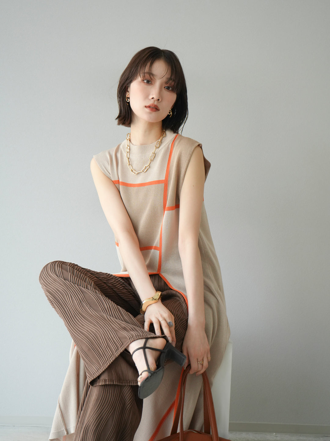 [SET] 配色開衩針織洋裝 + 波浪滾邊休閒褲 (2件套)