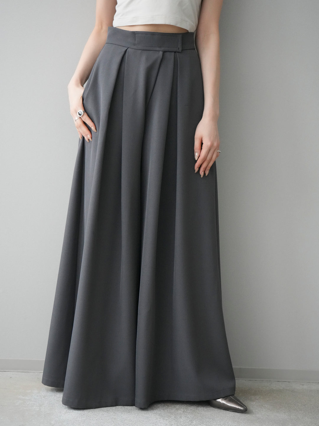 [予約]テープベルトタックバギーパンツ/gray