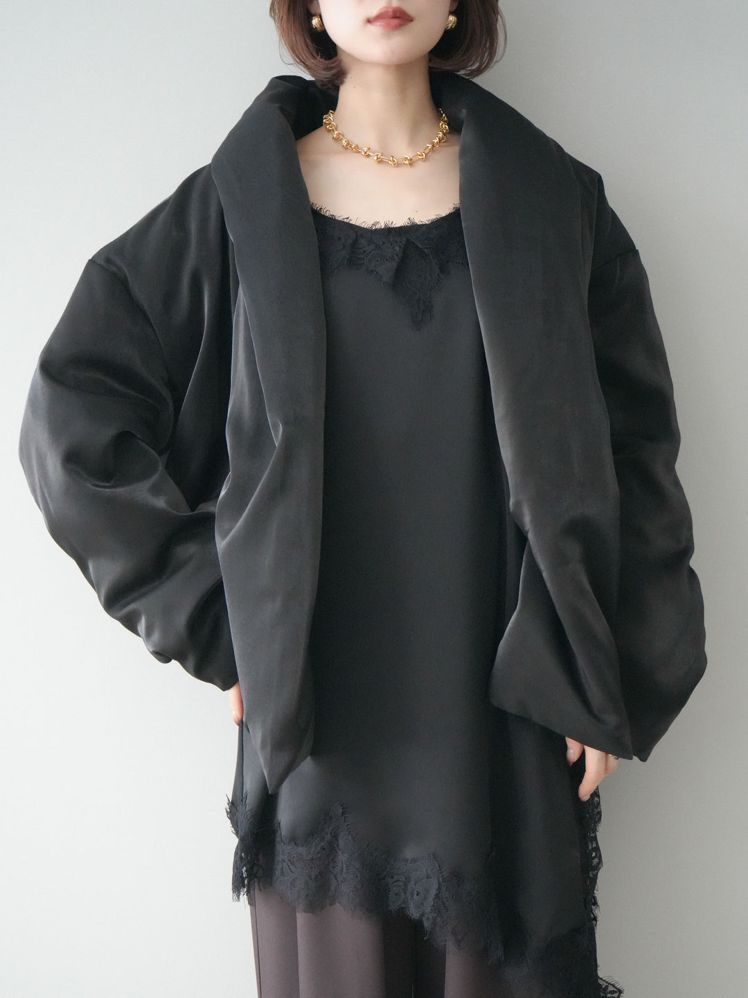 [20%オフ]シャイニーアシンメトリーダウンジャケット/black