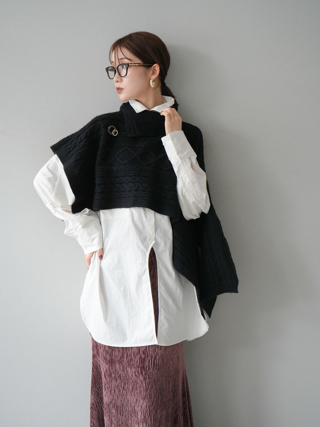 [予約]ケーブル編みニットケープ/ブラック