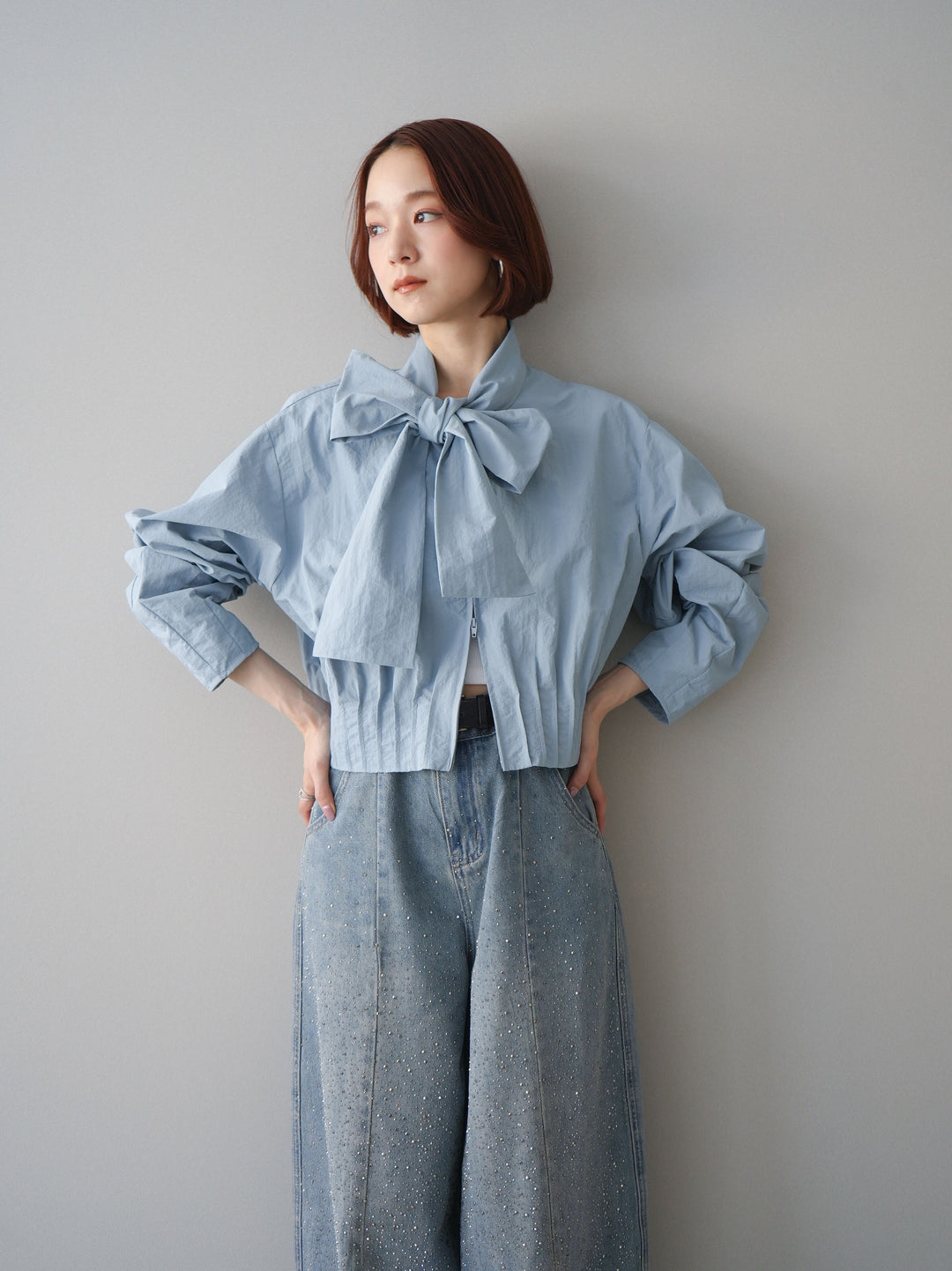 [SET]ボウタイ裾プリーツライトジャケット+フロントビジューカーブデニムパンツ(2set)