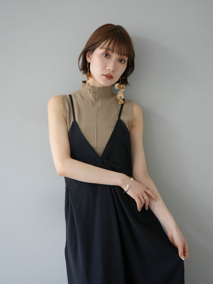 [Pre-order] Linen-touch cache-coeur camisole dress/black