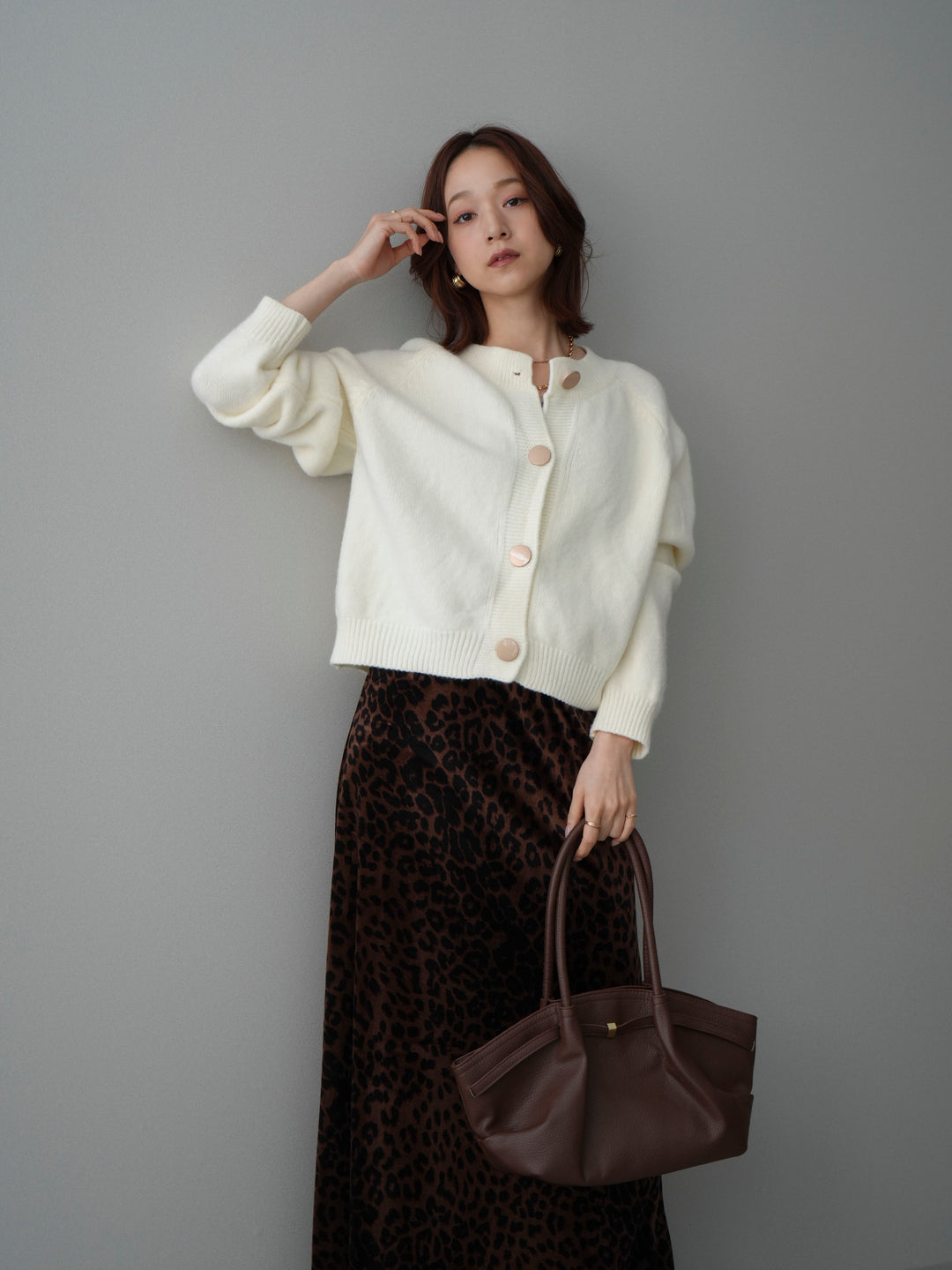 [SET]BIGボタンニットカーディガン+レオパードベロアナロースカート(2set)