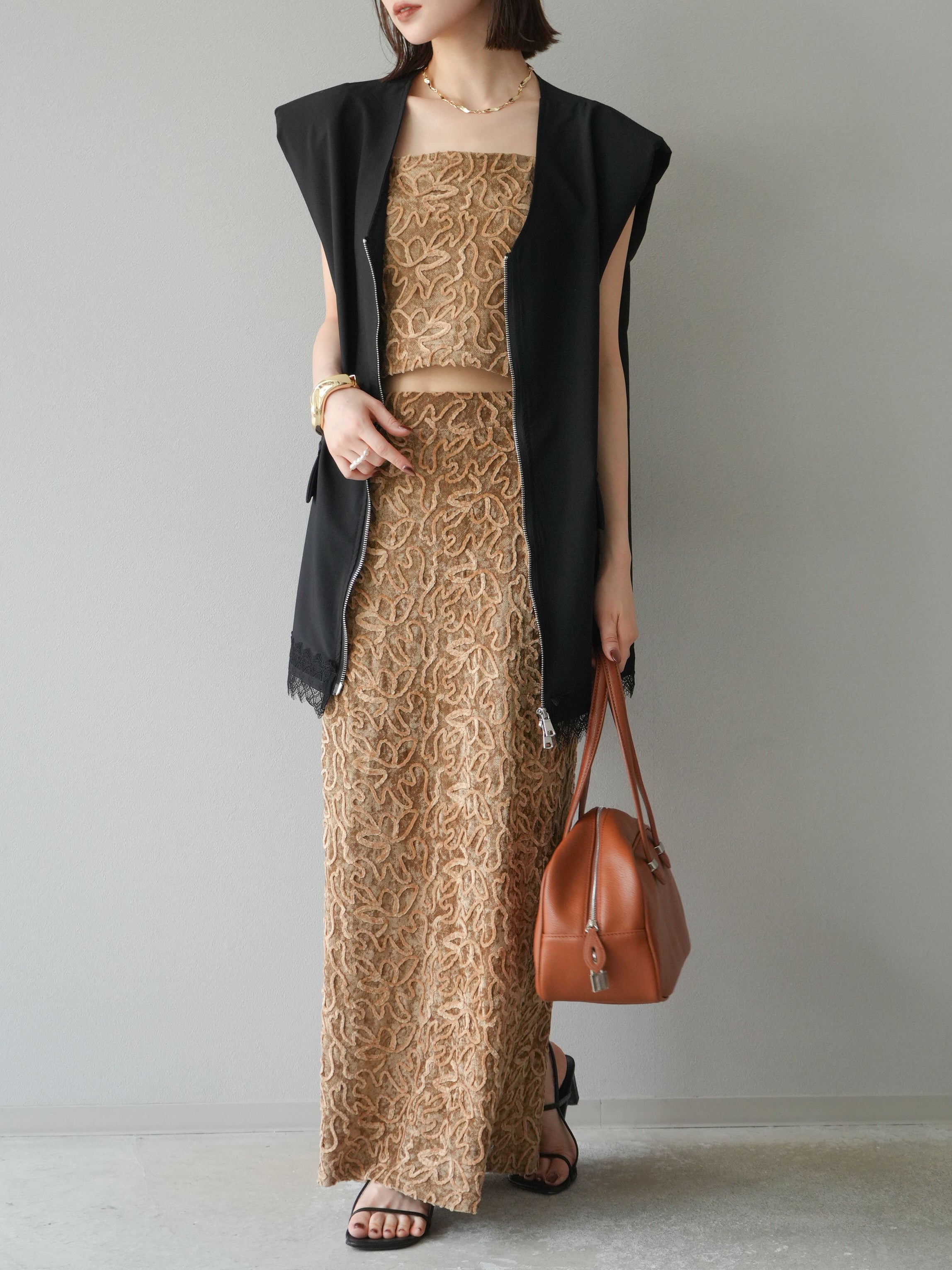 予約]パイピングフラワーシアーベロアスカート/ベージュ – Lumier