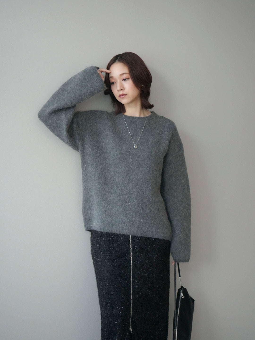 [SET]アンゴラタッチクルーネックニットプルオーバー+ラメシャギーフロントジップスカート(2set)