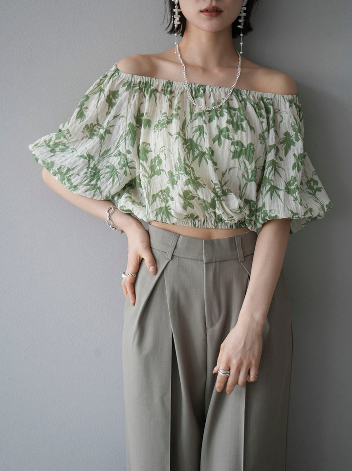 [Pre-order] Washer Flower Pattern Off-Shoulder Blouse/Green