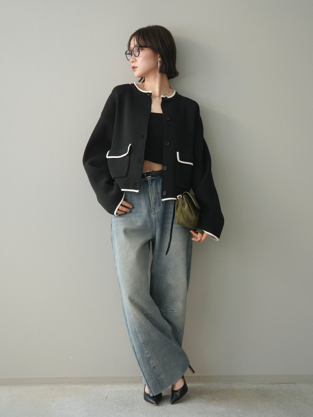 [SET]ポリエステル配色ニットカーディガン+裏起毛カットオフカーブデニムパンツ(2set)