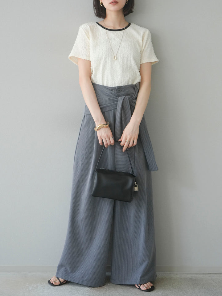 【預訂】顏色協調的滾邊蓬鬆剪裁上衣/象牙白