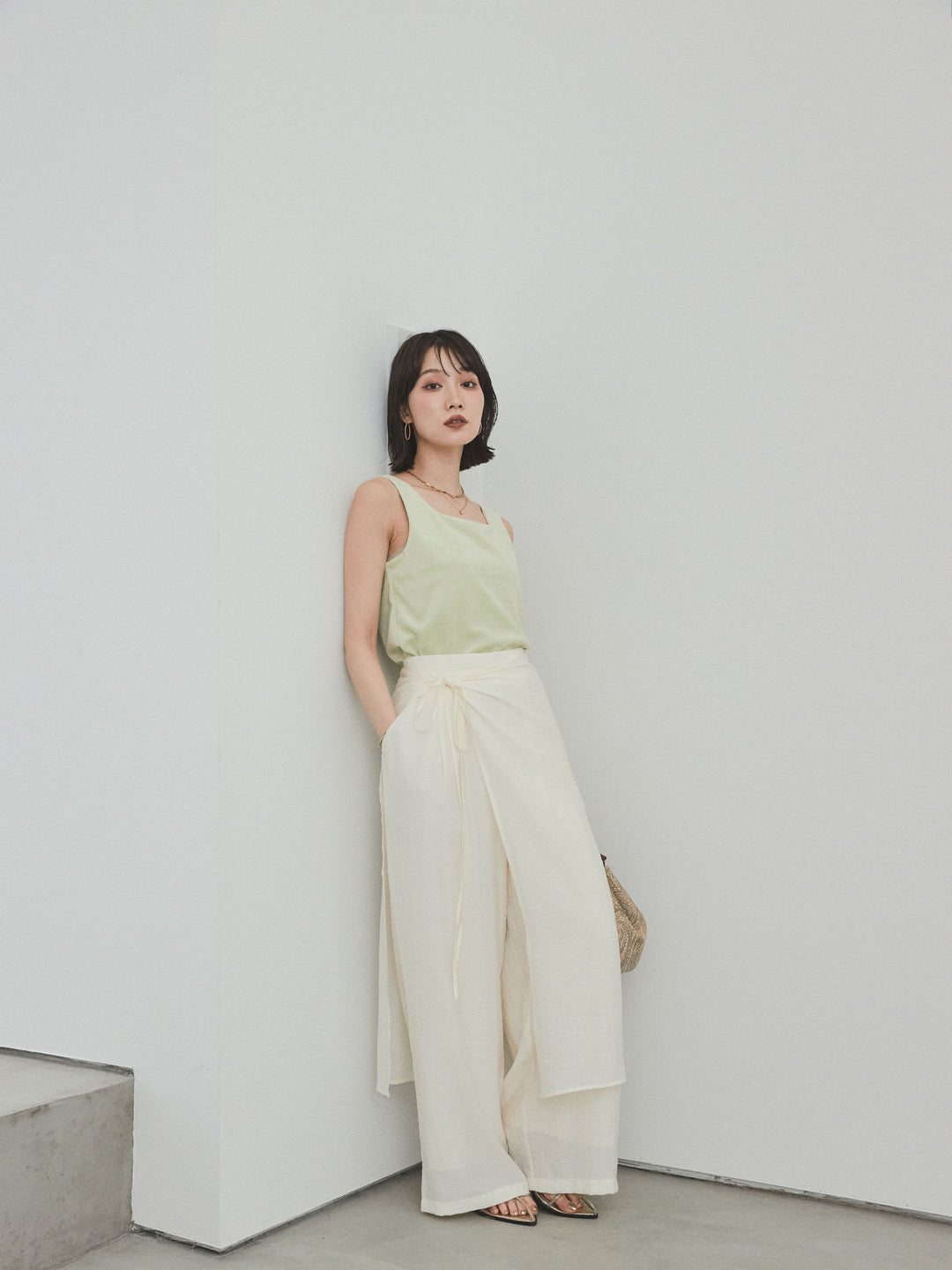 [SET]スクエアベロアタンクトップ+ワッシャーサテンレイヤードスカートパンツ(2set)