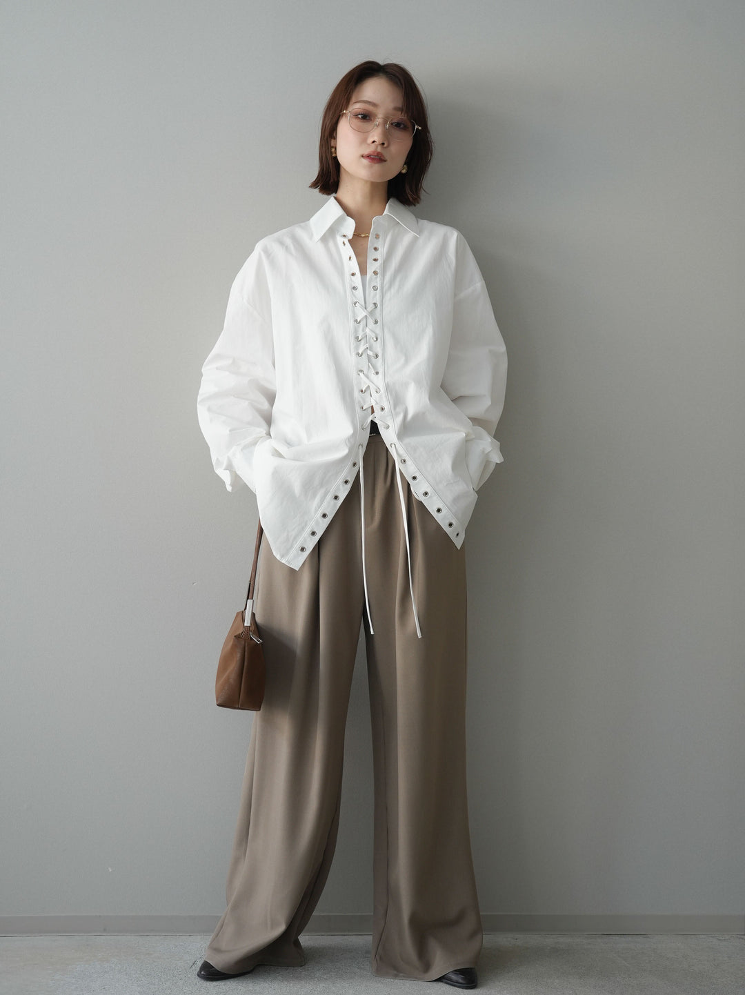 [SET]レースアップブロードシャツ+ベルト付キーホルダーモチーフワイドパンツ(2set)