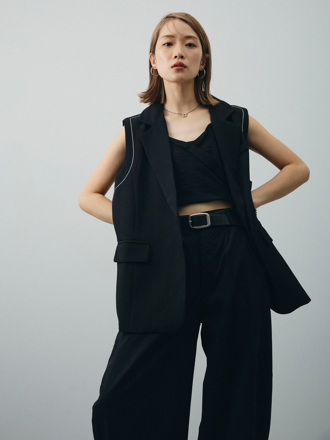 [SET]ステッチデザインベスト+リネンライクカシュクールデザインビスチェ+コクーンワイドチノパンツ(3set)