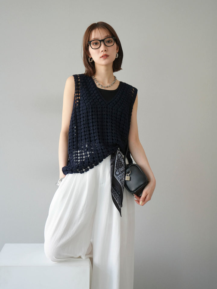[予約]レースアップクロシェ編みニットベスト/ネイビー