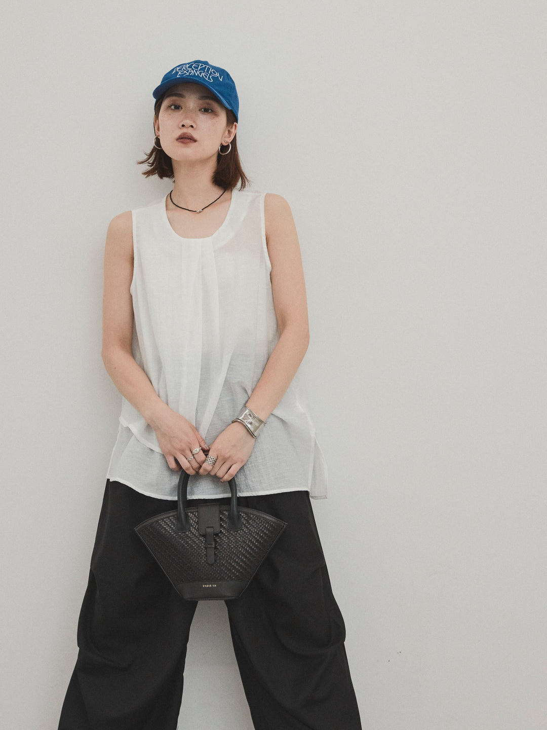 [SET] 透視褶皺不對稱上衣 + 設計環側褶褲 (2 件組)