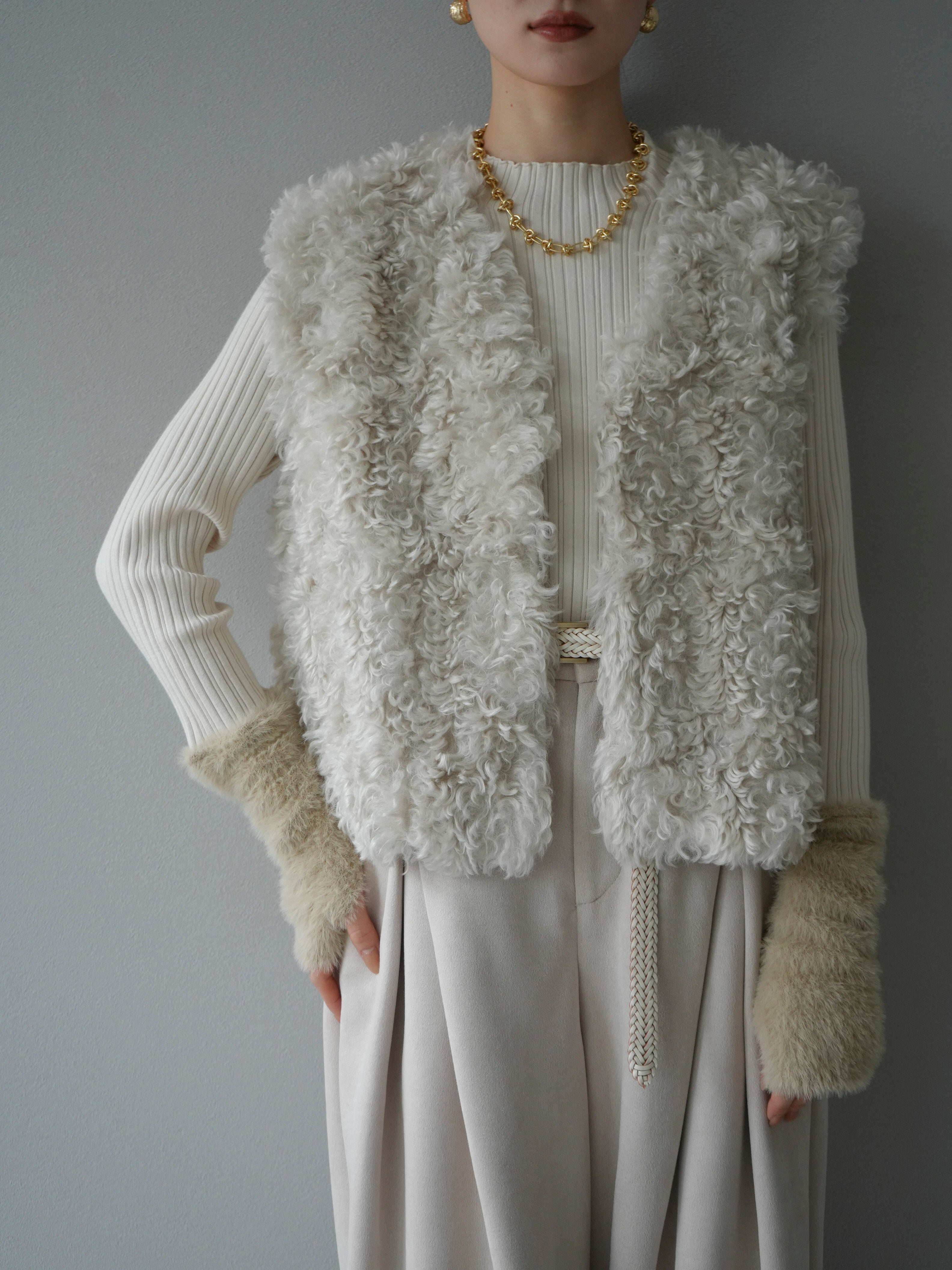 予約]プードルファーショートベスト/エクリュ – Lumier