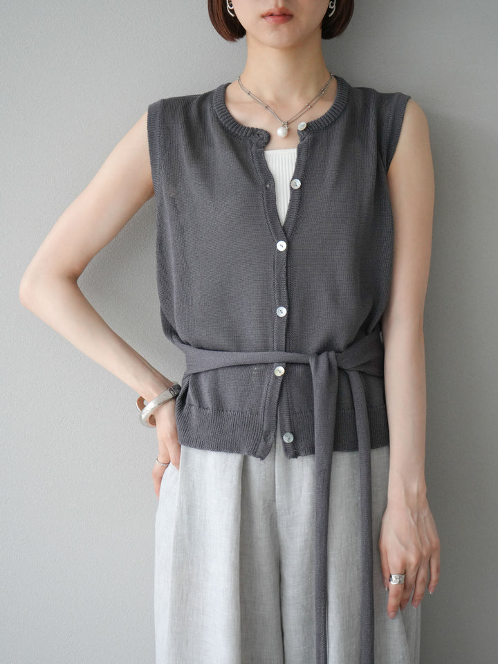 [予約]ウエストベルトニットベスト/チャコール