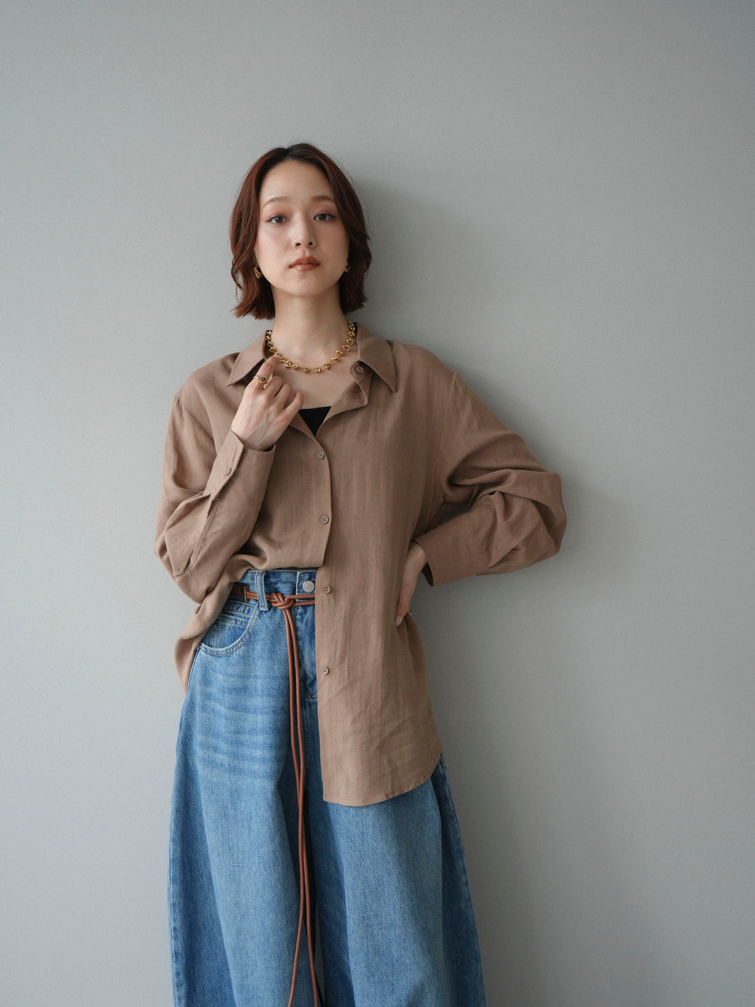 [予約]バックVレースデザインシャツ/beige