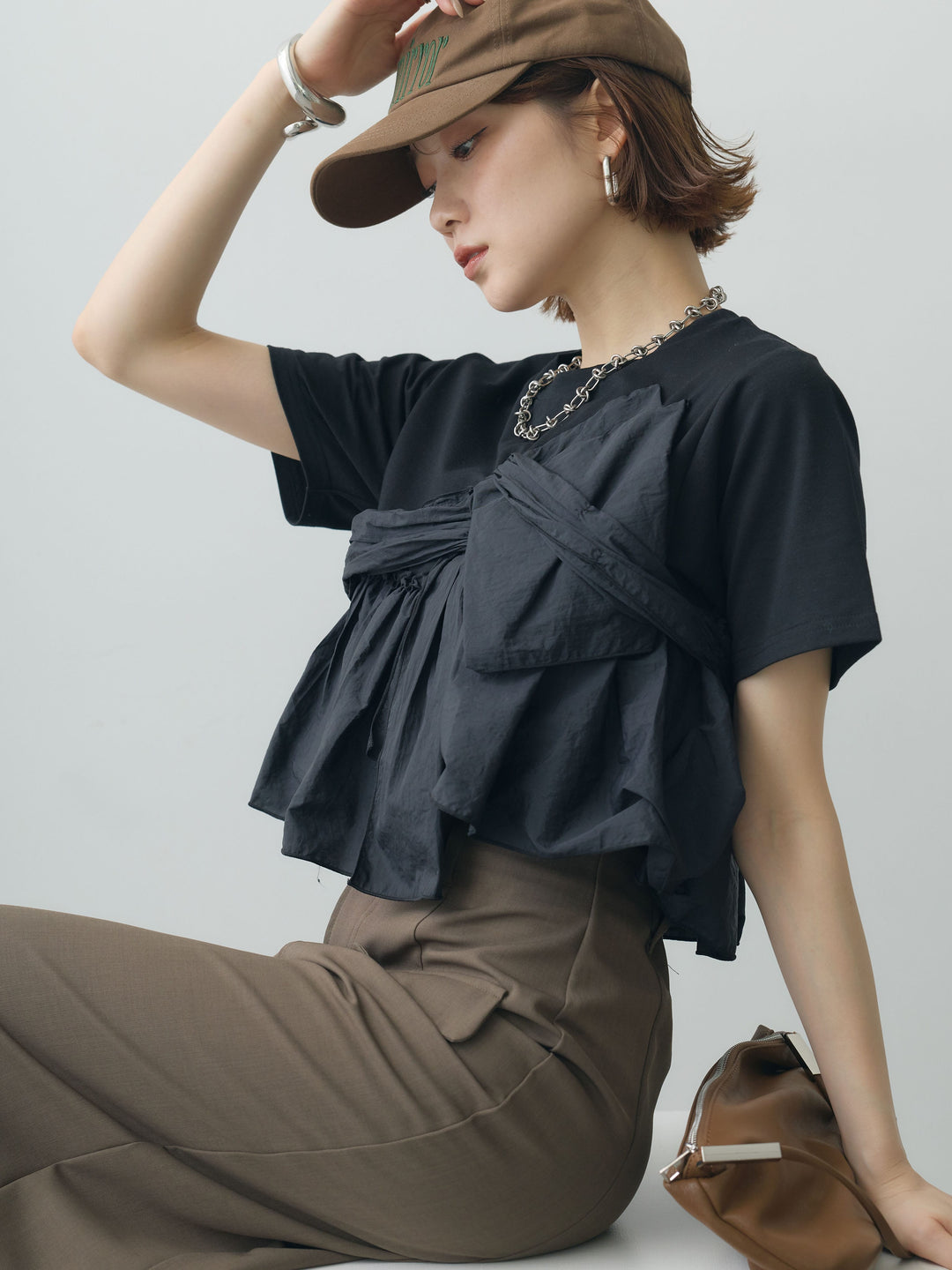 [SET]ナイロンドッキングツイストTEE +クレープデシンフラップ付きストレートスカート(2set)