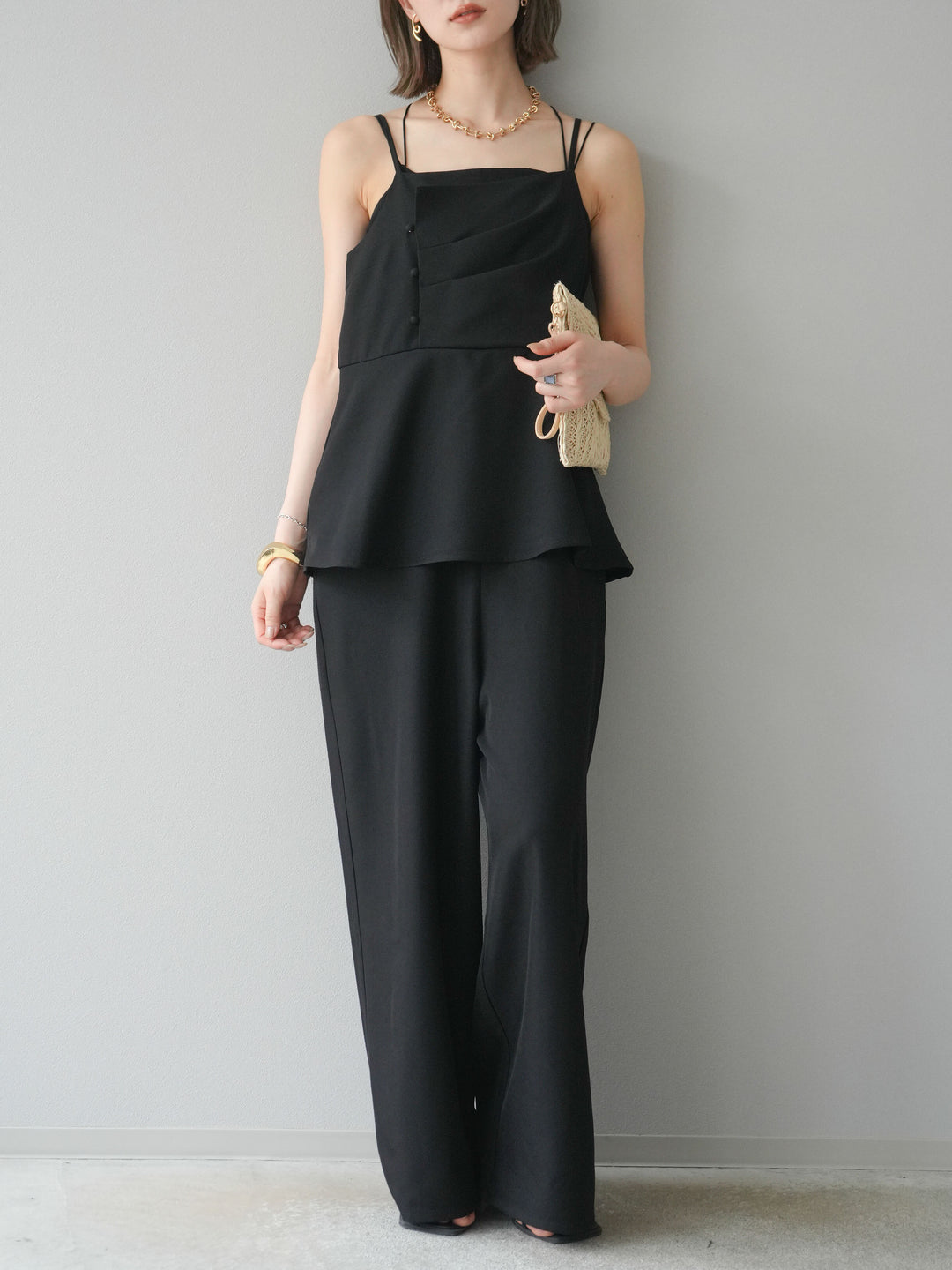 [預購] 亞麻觸感多層吊帶連身衣/黑色