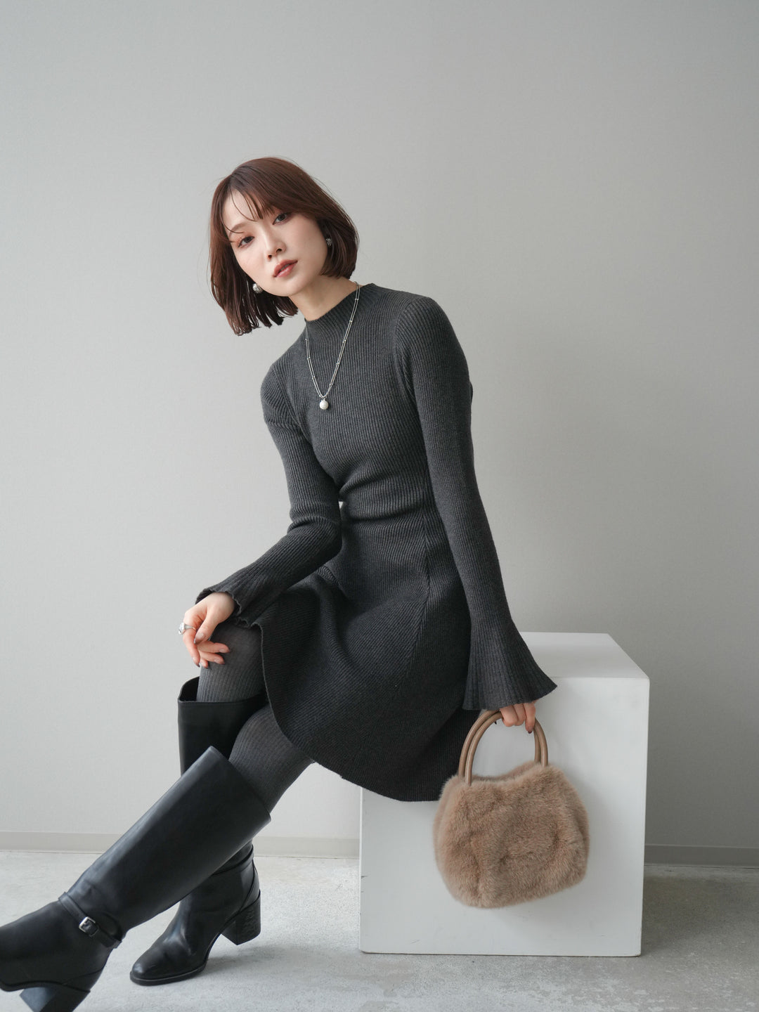 【預購】喇叭形羅紋針織迷你洋裝 / 灰色