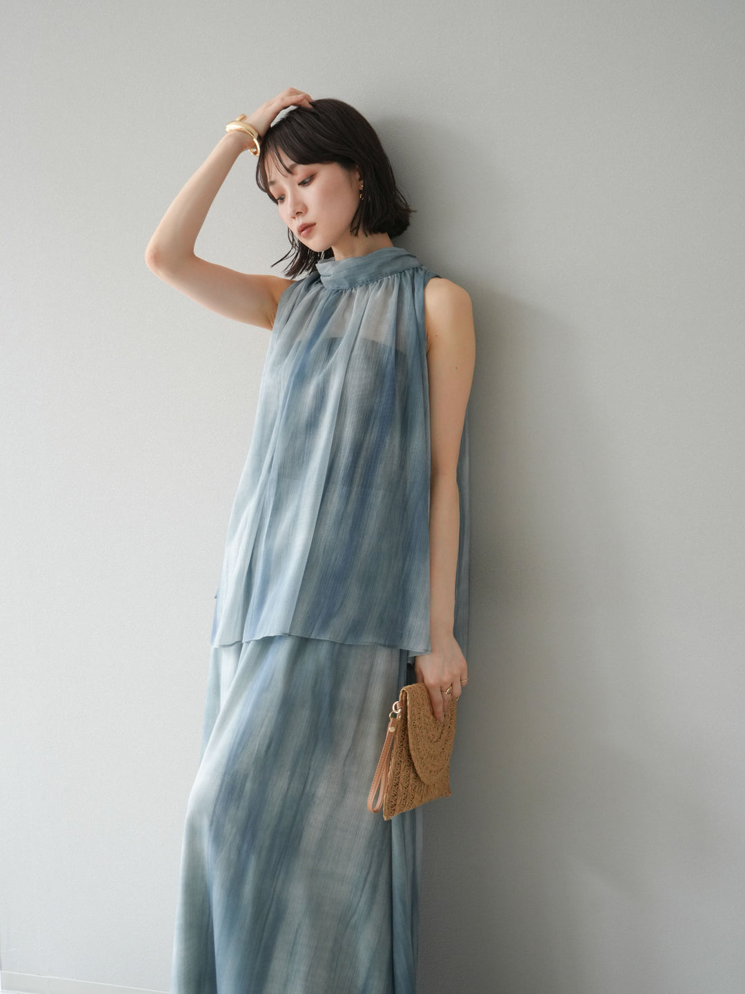 [SET]ニュアンスシアーホルターネックブラウス+ニュアンスシアーフレアスカート(2set)