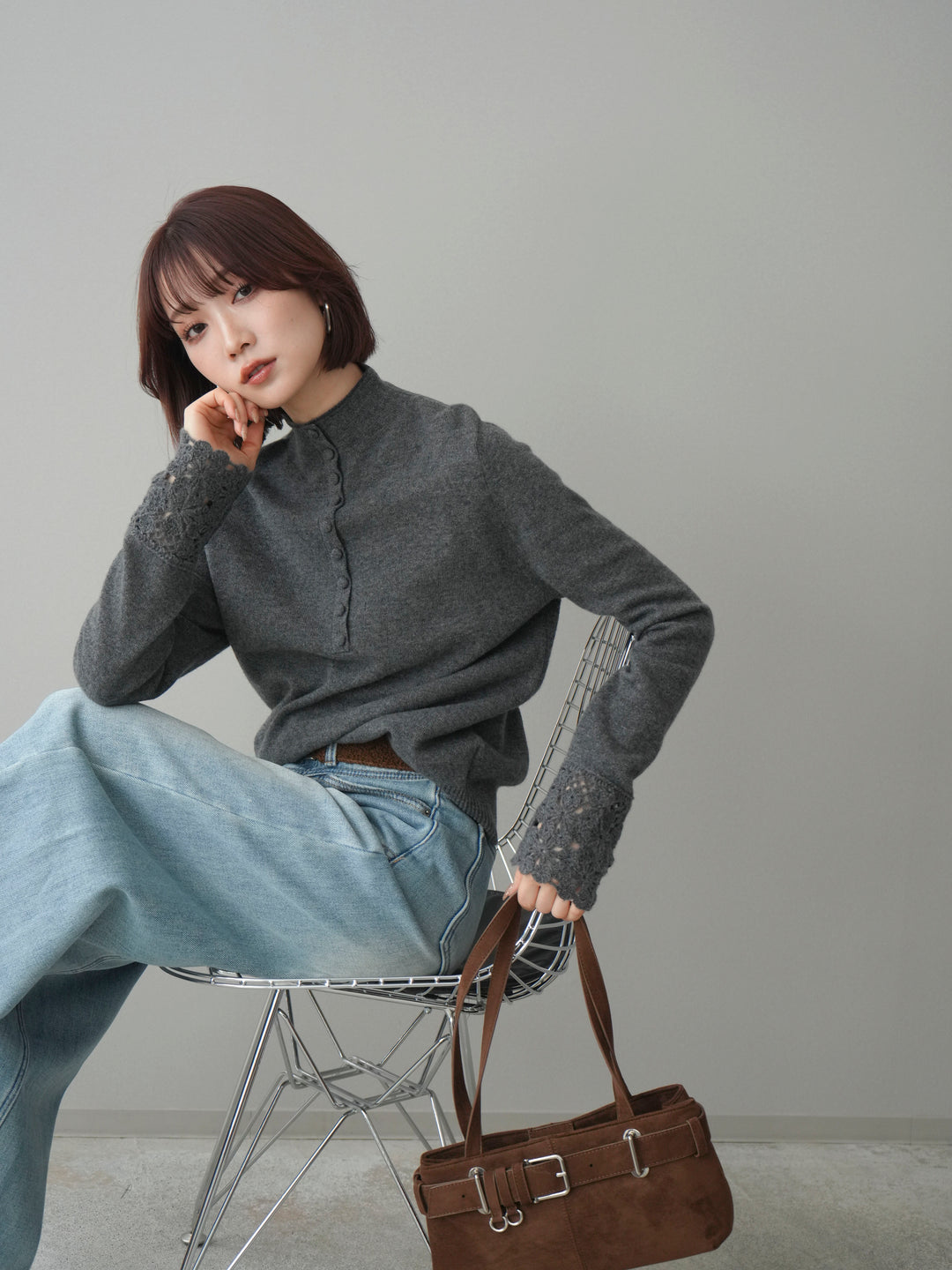 [予約]袖スカラップレースフロントボタンウールニットトップス/gray