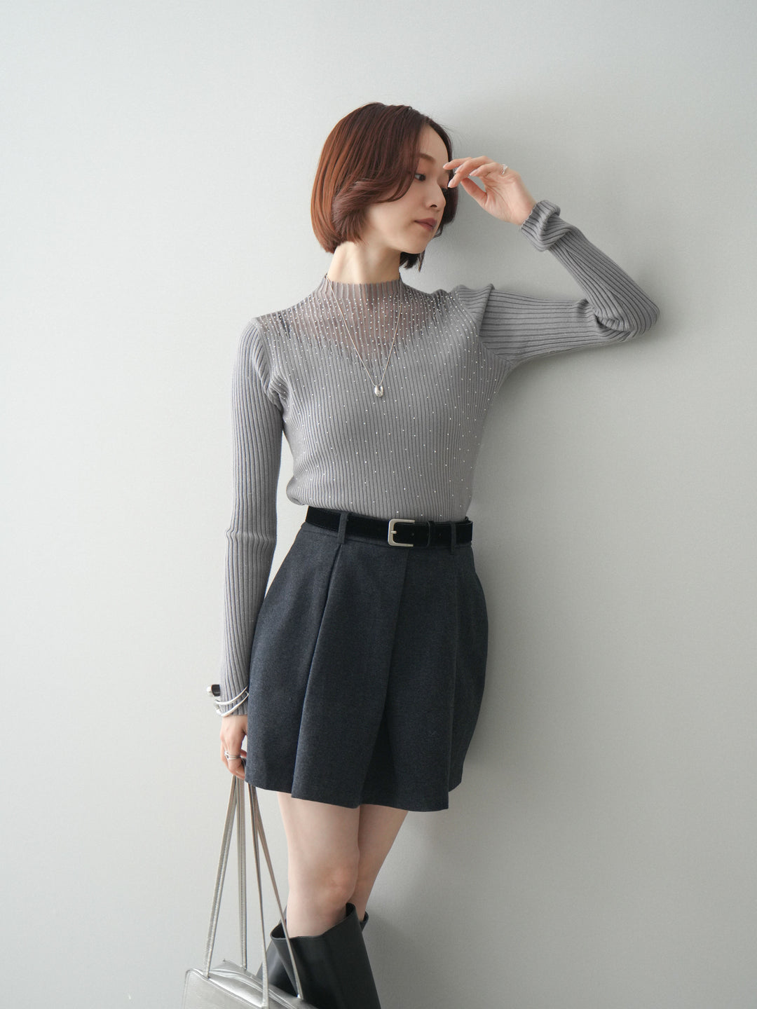 [SET]シアー切替スパンコールリブニットトップス+ベルト付きタックミニスカート(2set)