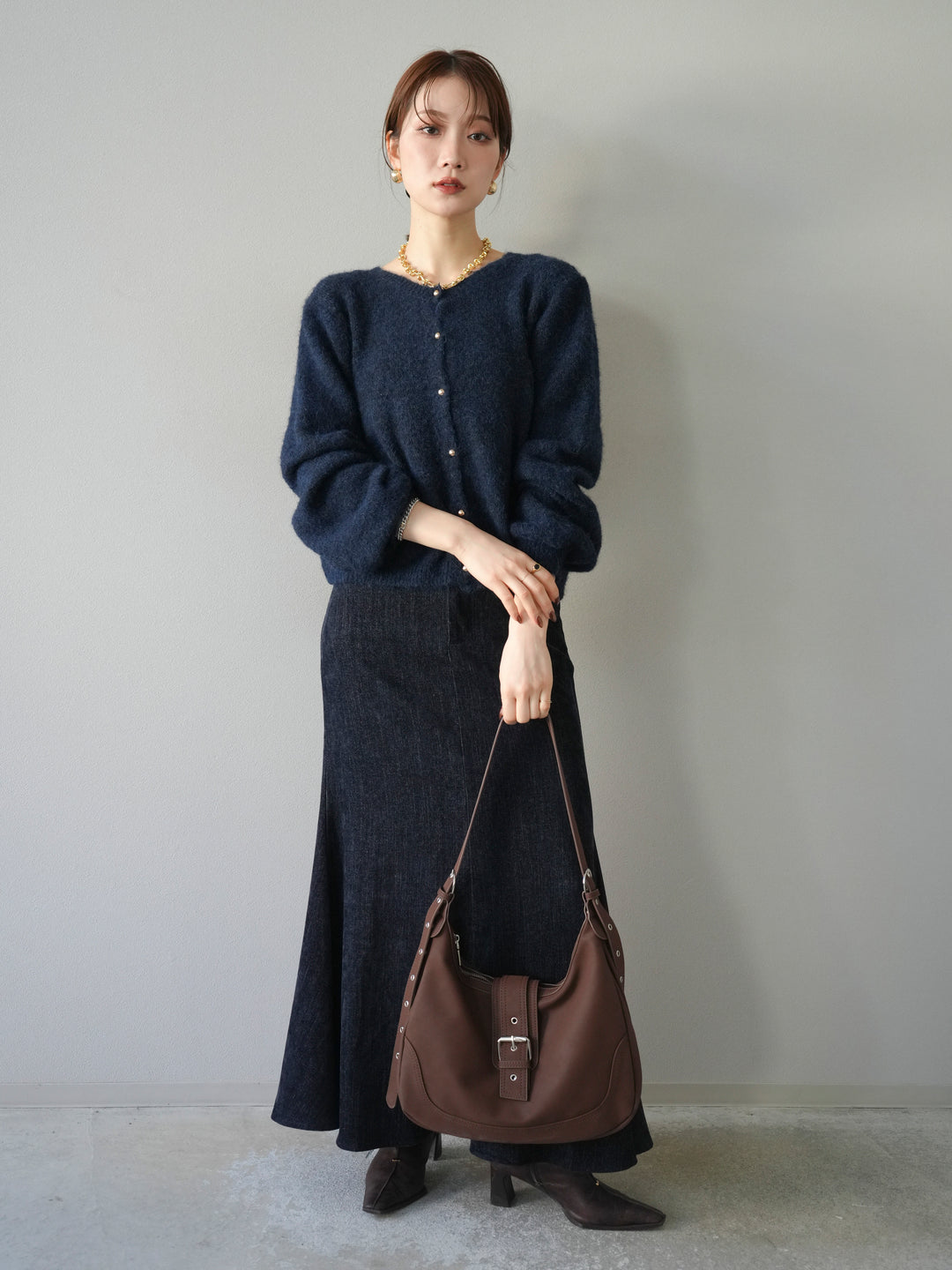 [SET]ゴールドボタンニットカーディガン+ベルベットマーメイドスカート(2set)