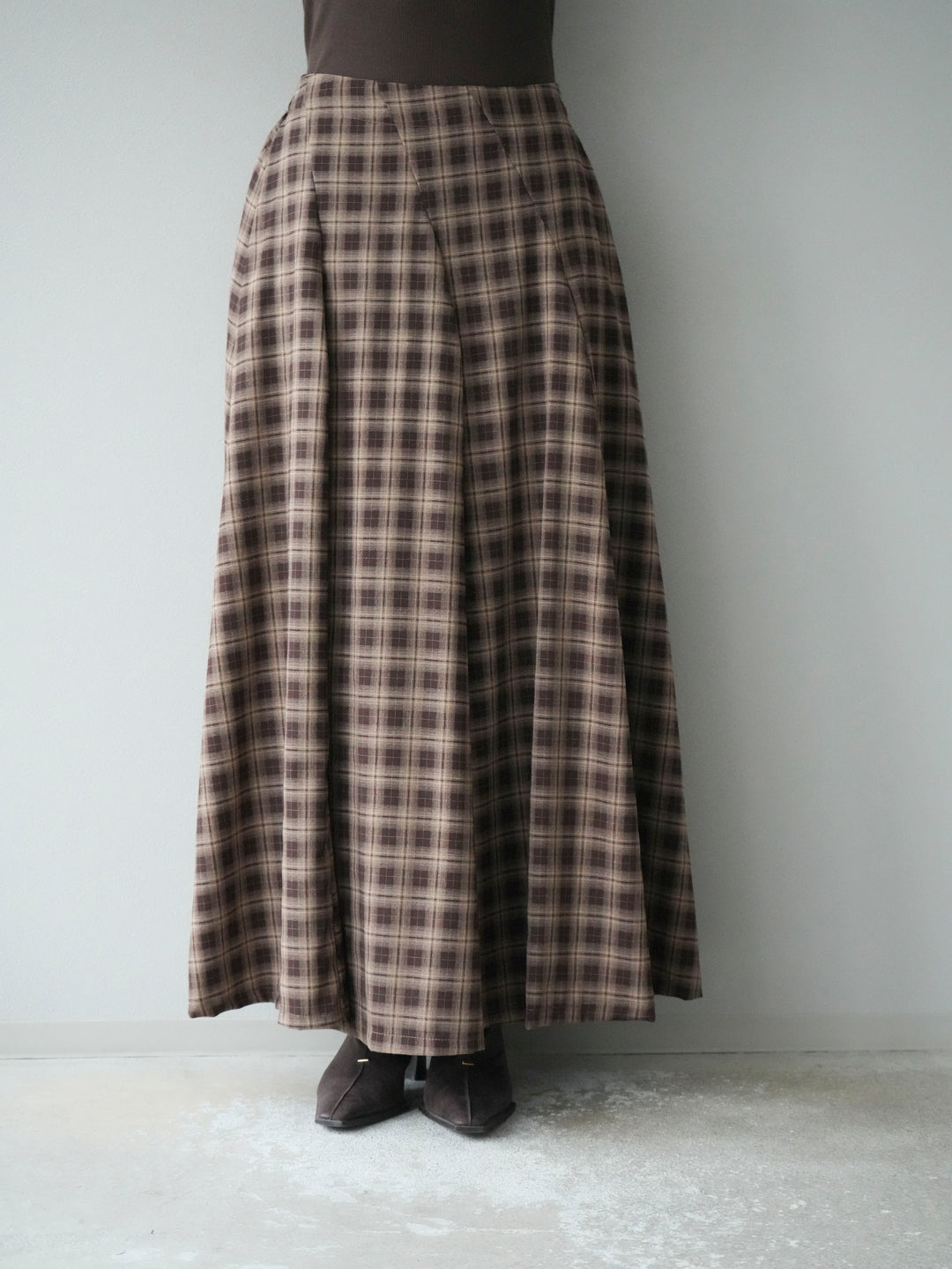 [予約]チェックタックフレアロングスカート/ ブラウン