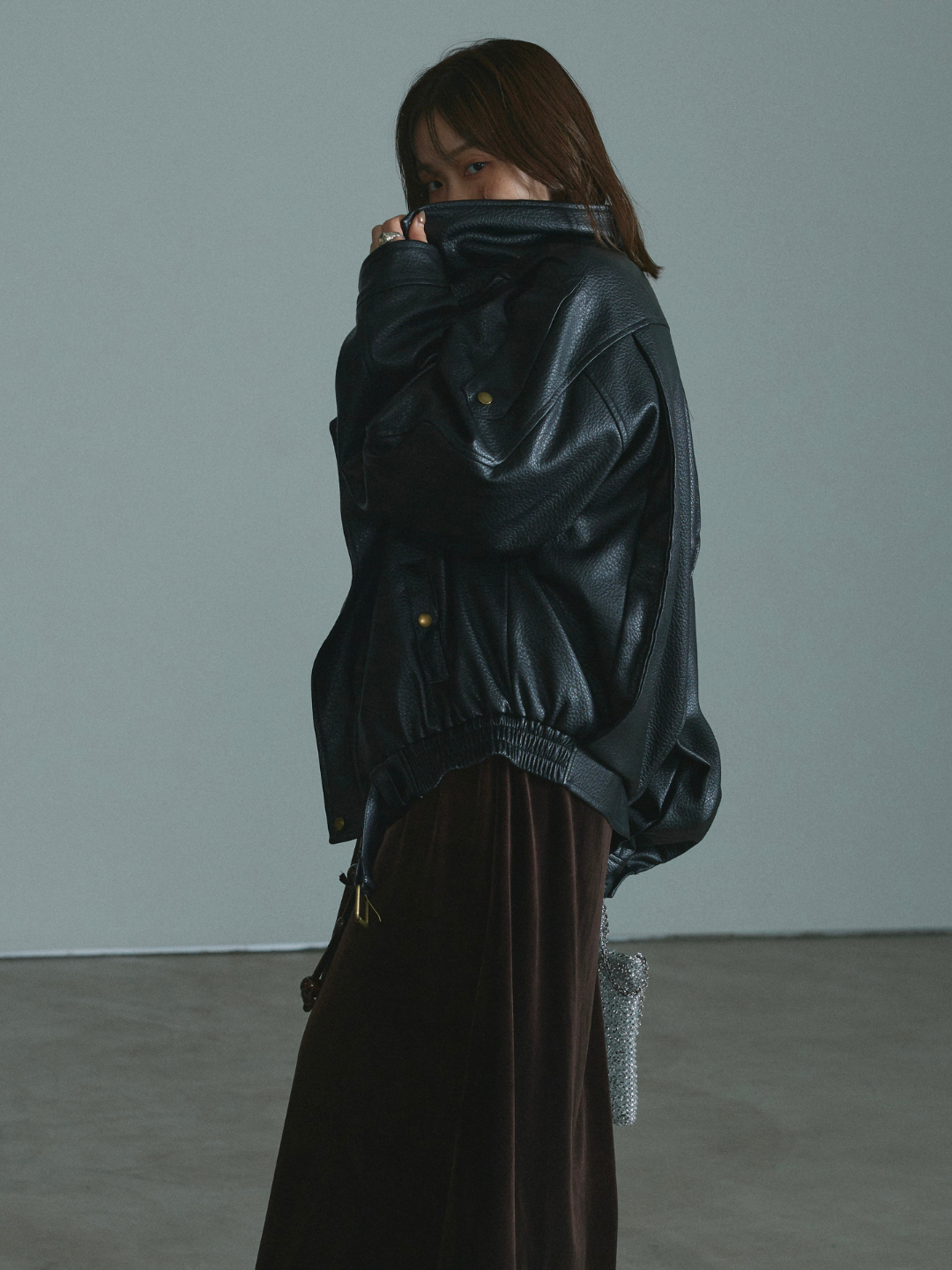 【Allure】[SET]スタンドカラーレザーブルゾン+ベロアナロースカート(2set)