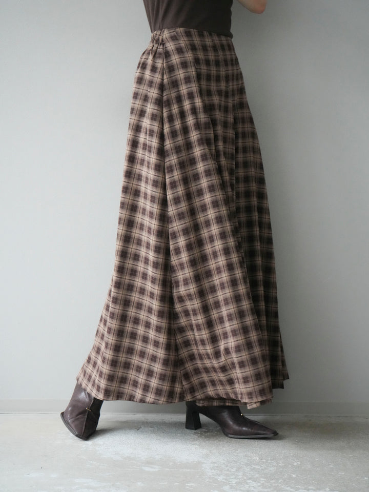 [予約]チェックタックフレアロングスカート/ ブラウン