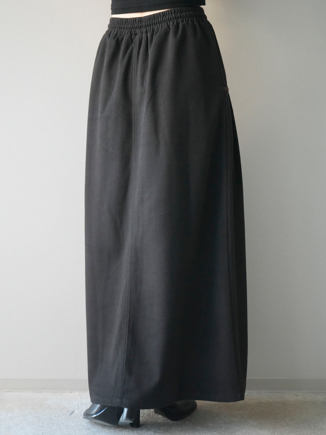 [予約]配色パイピングIラインスカート/black