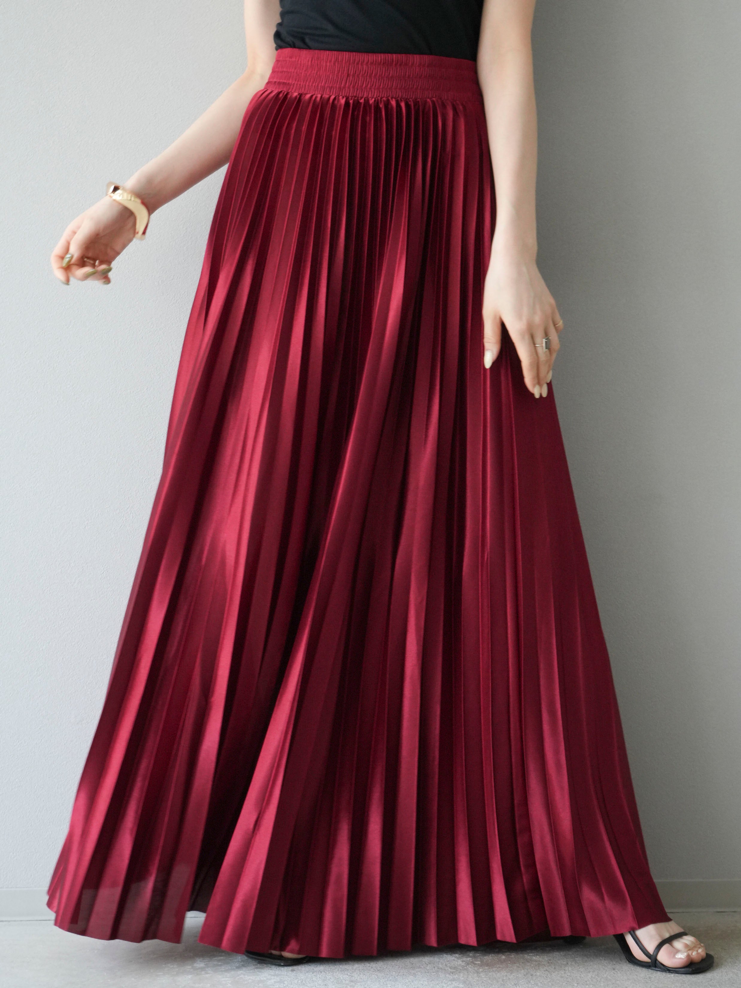 予約]サテンプリーツマキシスカート/ボルドー – Lumier