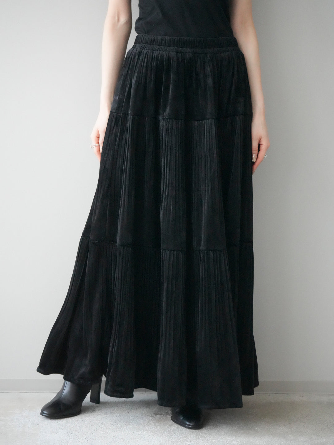 [予約]ベロアティアードワッシャースカート/black