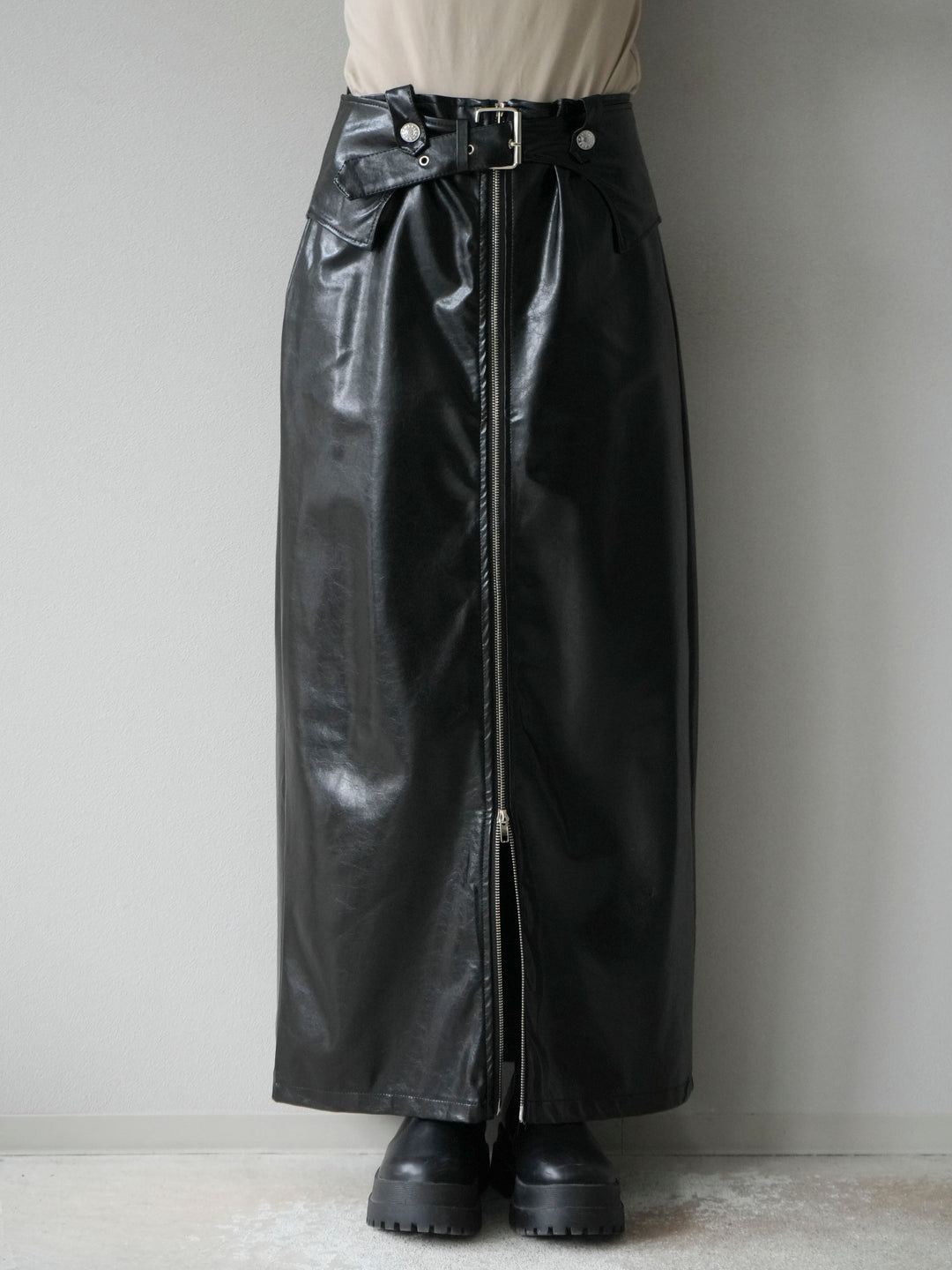 [予約]ベルトデザインレザータッチZIPタイトスカート/ブラック