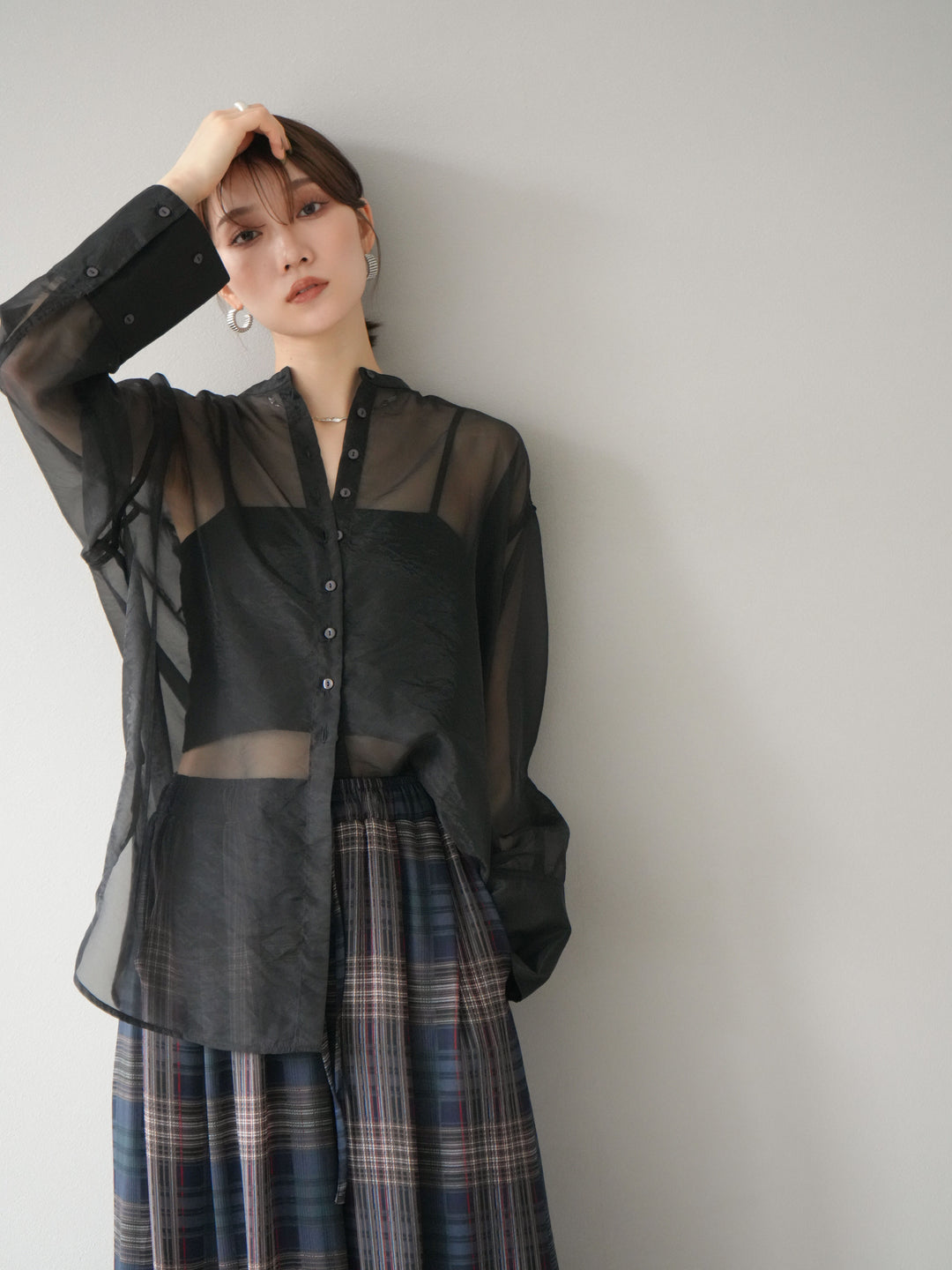 [予約]シャイニーシアーバンドカラーシャツ/ブラック