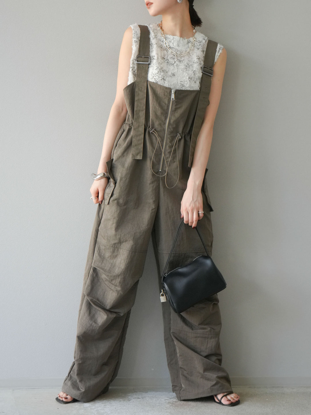 [予約]ナイロンタックデザインサロペット/カーキ