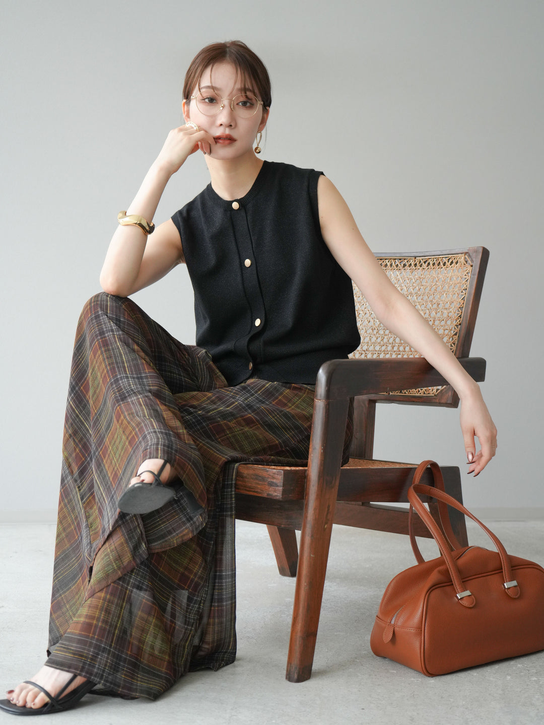 [SET] 金銀絲針織背心 + 透視格紋寬鬆褲 (2 件套)