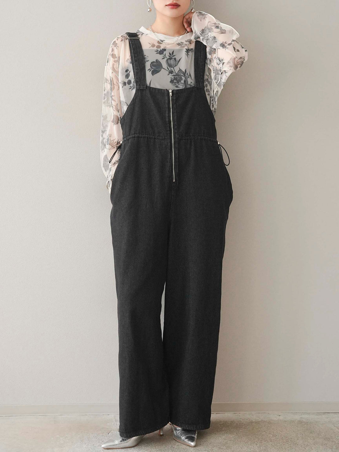 【預購】花朵印花羅紋領透薄柔和上衣/米白色單色