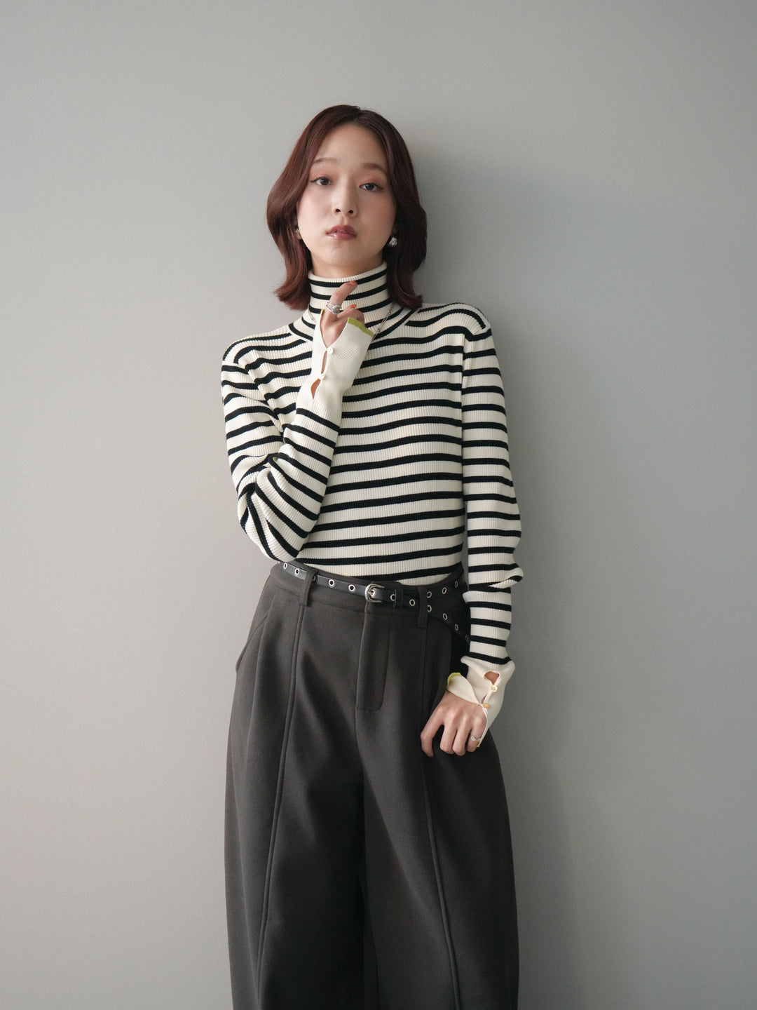 [SET]袖配色ハイネックボーダーリブニットトップス+ベルト付き裏起毛ワイドパンツ(2set)
