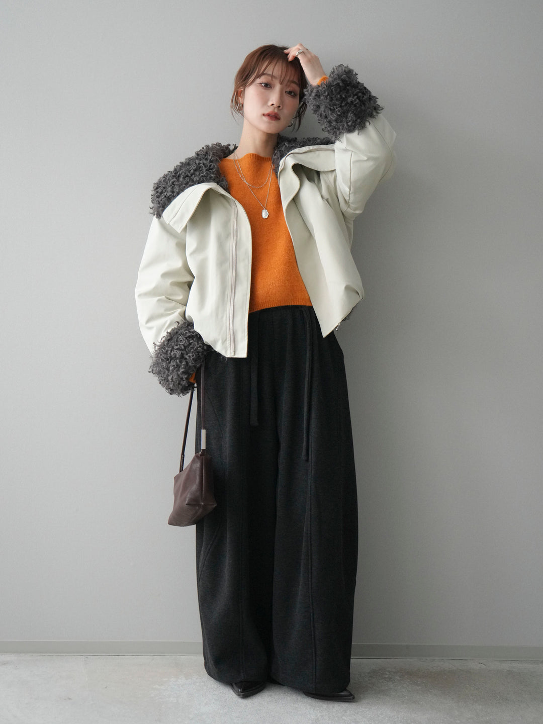 [SET]プードルファーダウンジャケット+アンゴラタッチボートネッククロップドプルオーバー+ウエストベルトカーブラインスエットパンツ(3set)