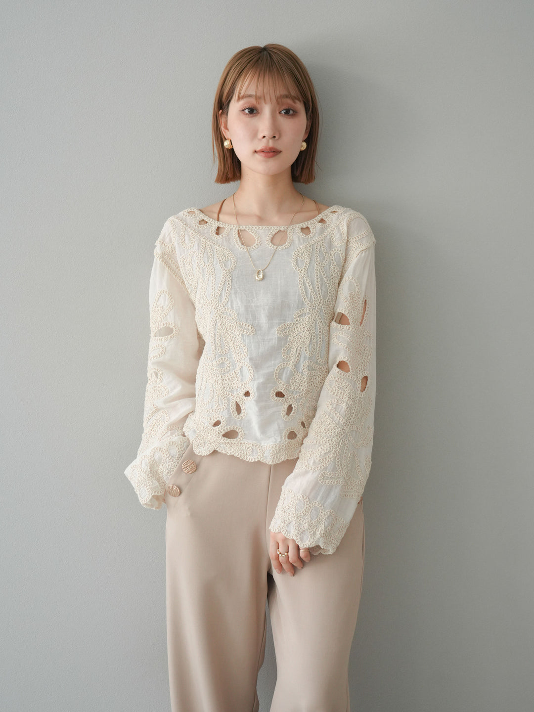 [預訂] 鉤針設計襯衫/象牙色