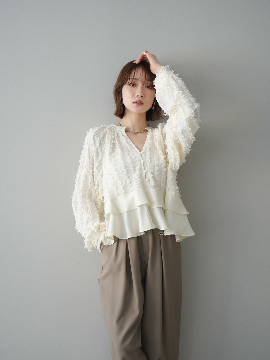 [SET]ジャガードぺプラムフリルブラウス+ジャガードぺプラムフリルブラウス(2set)