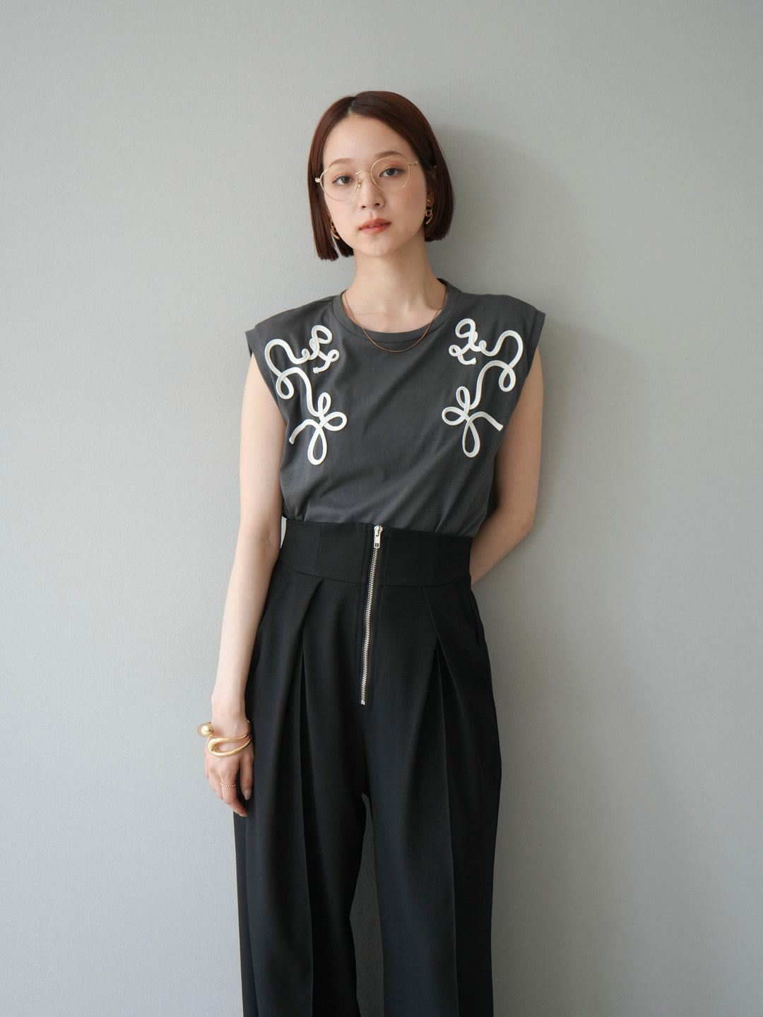 [SET]コード刺繍フレンチスリーブTシャツ+ジップタックワイドパンツ(2set)