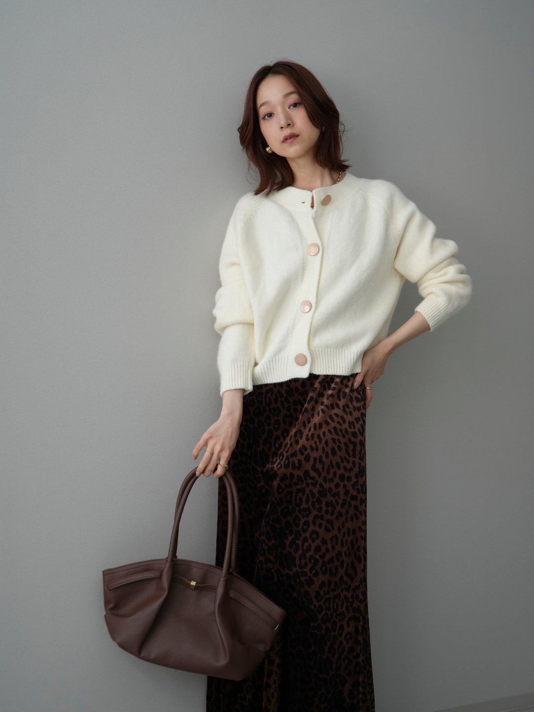 [SET]BIGボタンニットカーディガン+レオパードベロアナロースカート(2set)