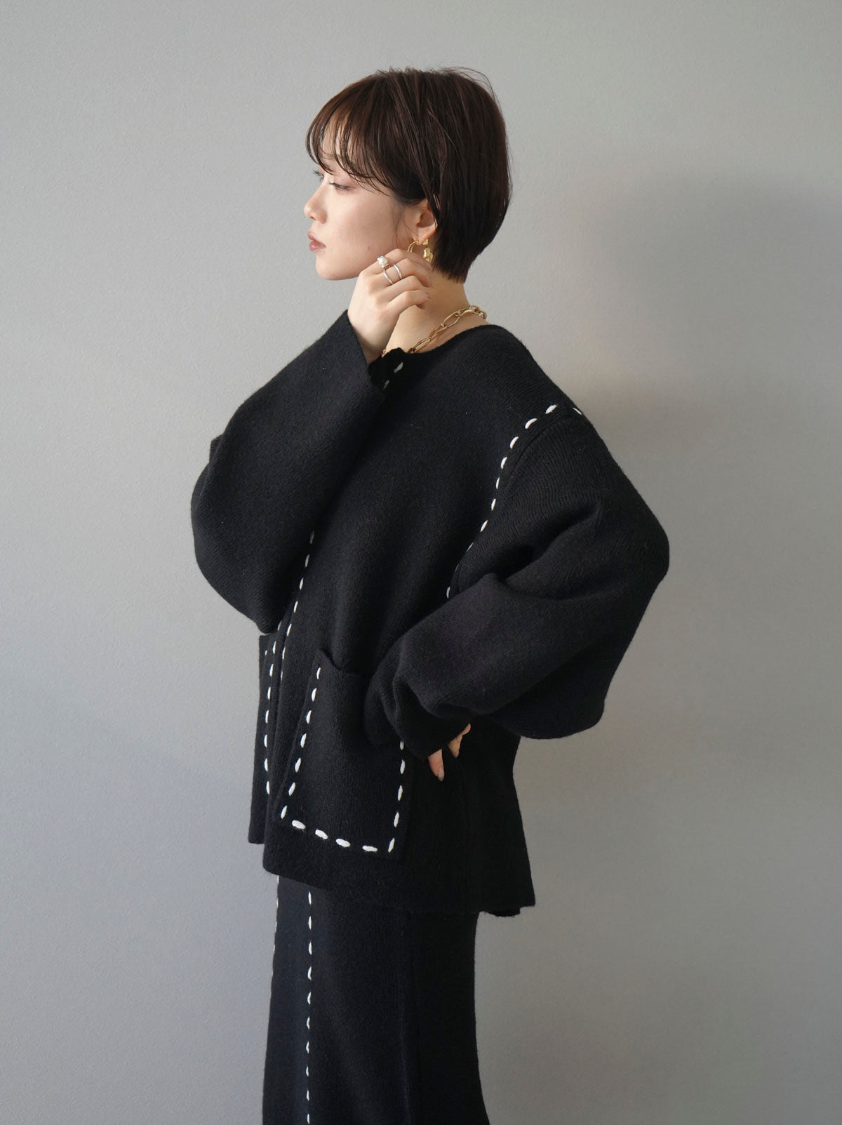 予約]ステッチ刺繍ジップニットカーディガン/ブラック – Lumier