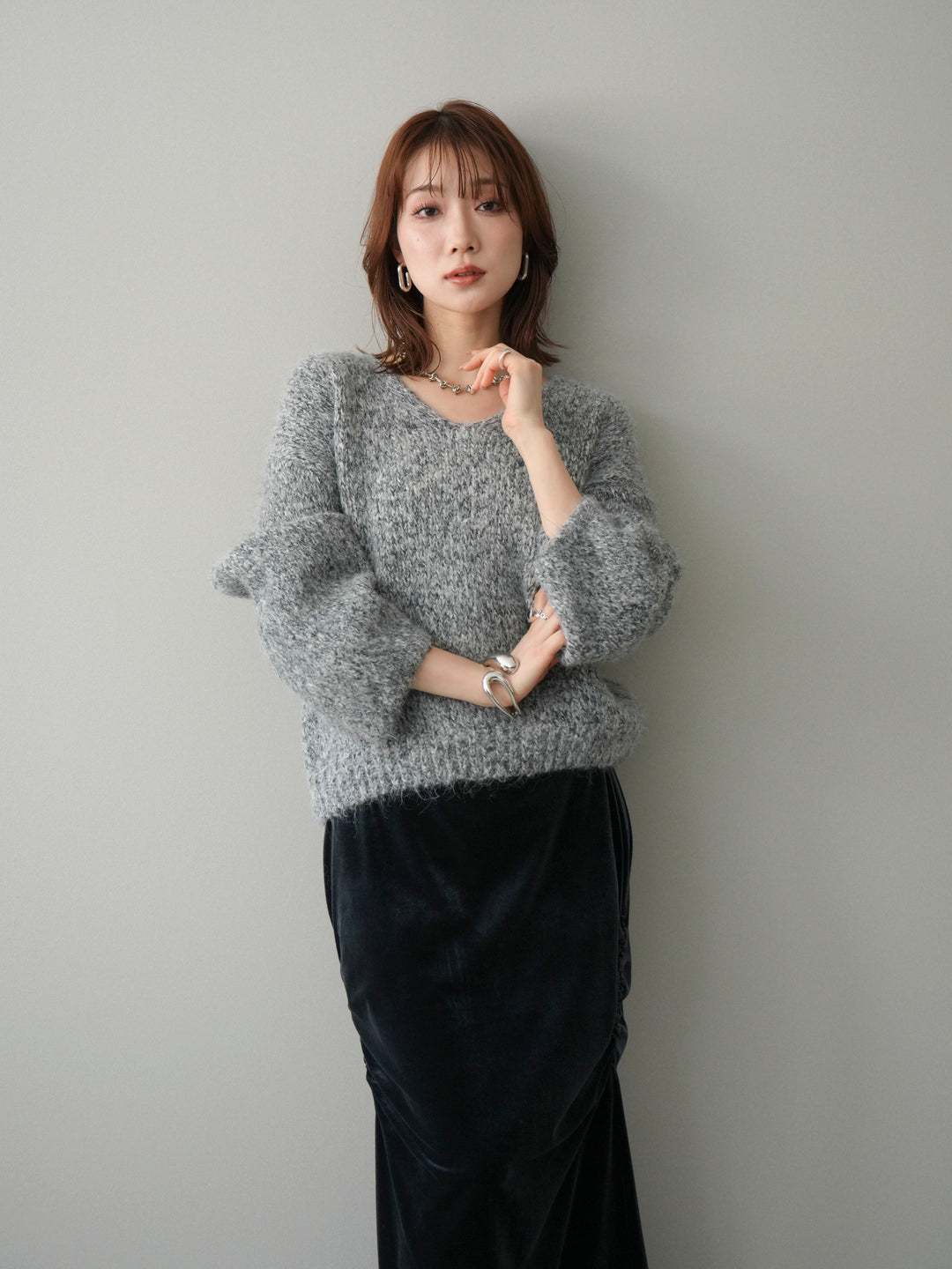 [SET]Vネックミックスヤーンニットプルオーバー+選べるアクセセット(2set)