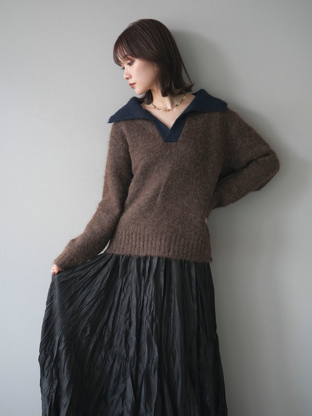 [予約]バイカラー襟付きニットプルオーバー/brown