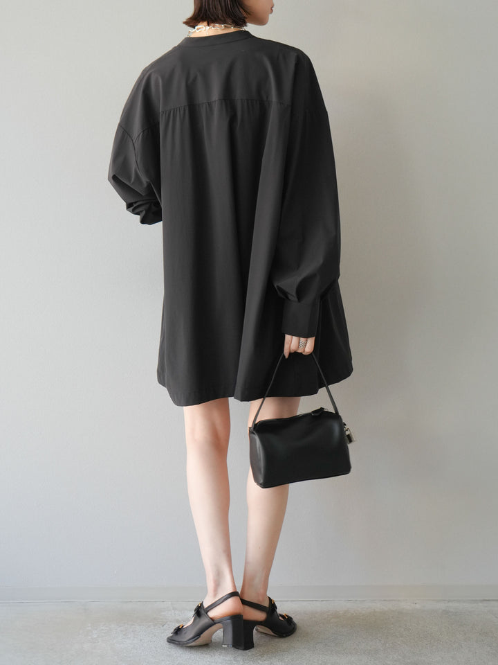 [預購] ICE TOUCH 荷葉邊褶皺短褲/黑色