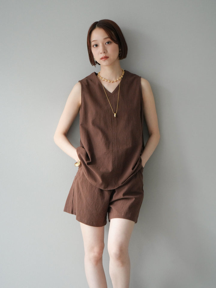 [套裝] 亞麻V領襯衫與短褲套裝（2套）